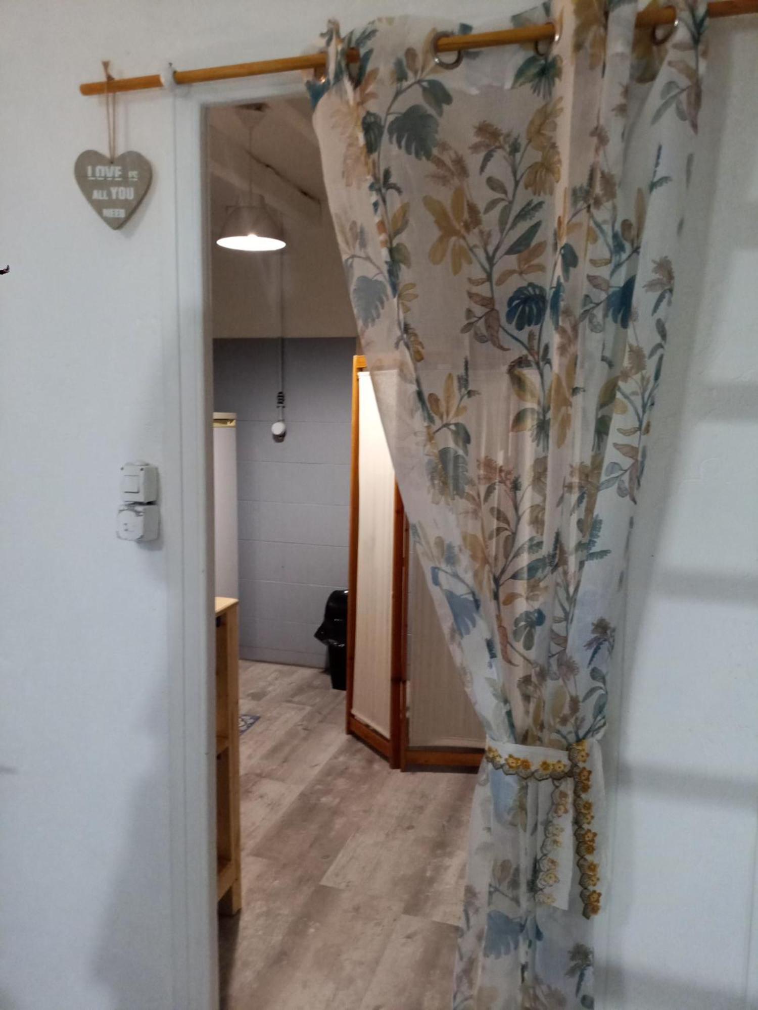 Apartament Studio D'Aqui Et D'Ailleurs Perpignan Zewnętrze zdjęcie
